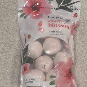 Bodycology Cherry Blossom Bath Fizzies - Soft Pink